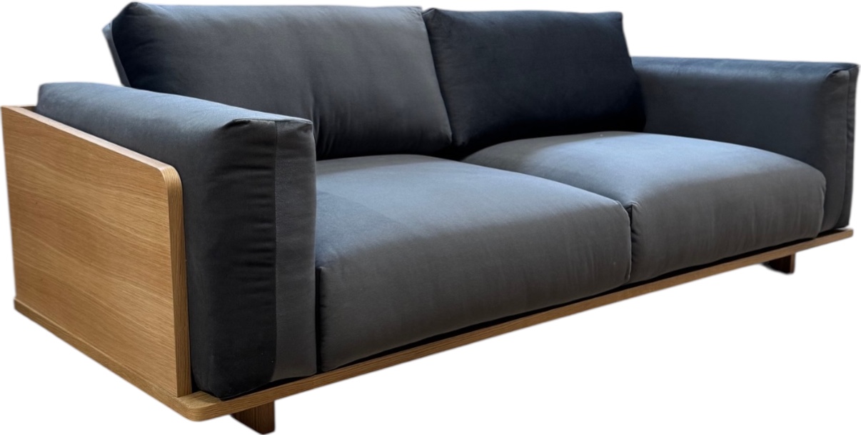 Καναπές τριθέσιος από σκελετό καπλαμά δρυ και MDF 31 χιλιοστών με δυνατότητα αλλαγής της διάστασης αλλά και του υφάσματος